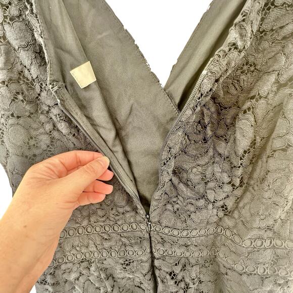 Loft sleeveless black lace ruffle v neck dress women’s size 4 - Picture 6 of 9